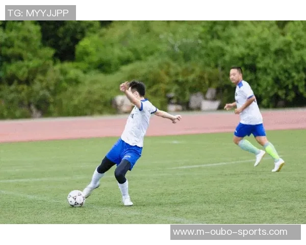 足球17111期精彩回顾与分析助你掌握赛事动态与投注策略 足球17111期精彩回顾与分析助你掌握赛事动态与投注策略